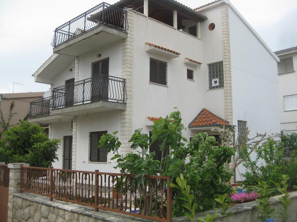 Ava Apartmani Zablaće Buitenkant foto